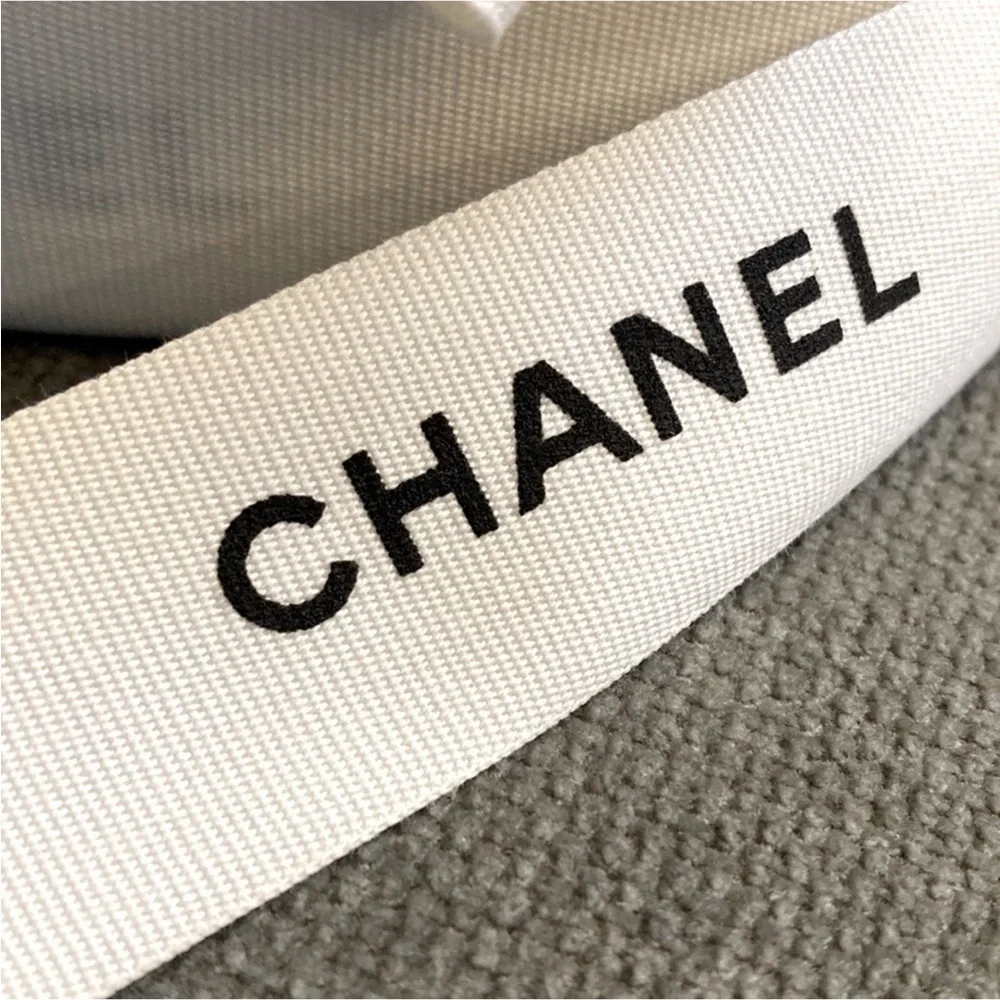 ‼️ 3 yds Flash Sale‼️Chanel Signature Gift Wrapping Ribbon